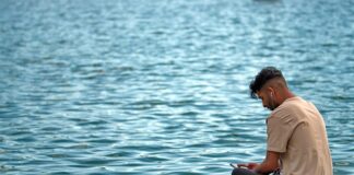 Dlaczego zalega mi w uszach?