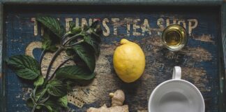 Czy miód nawilża usta?